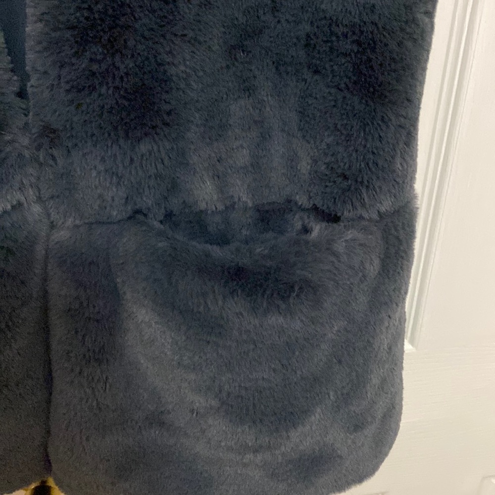 Zara Kids Outerwear Collection Faux Fur Vest Size 11/12 - Picture 3 of 10